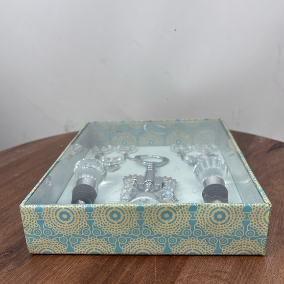 Wild eye Designs wine set- nine pieces. - Picture 7 of 8